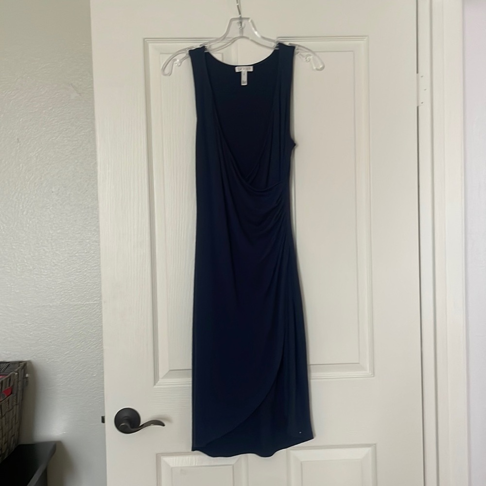 Navy Leith v-neck sleeveless ruched dress